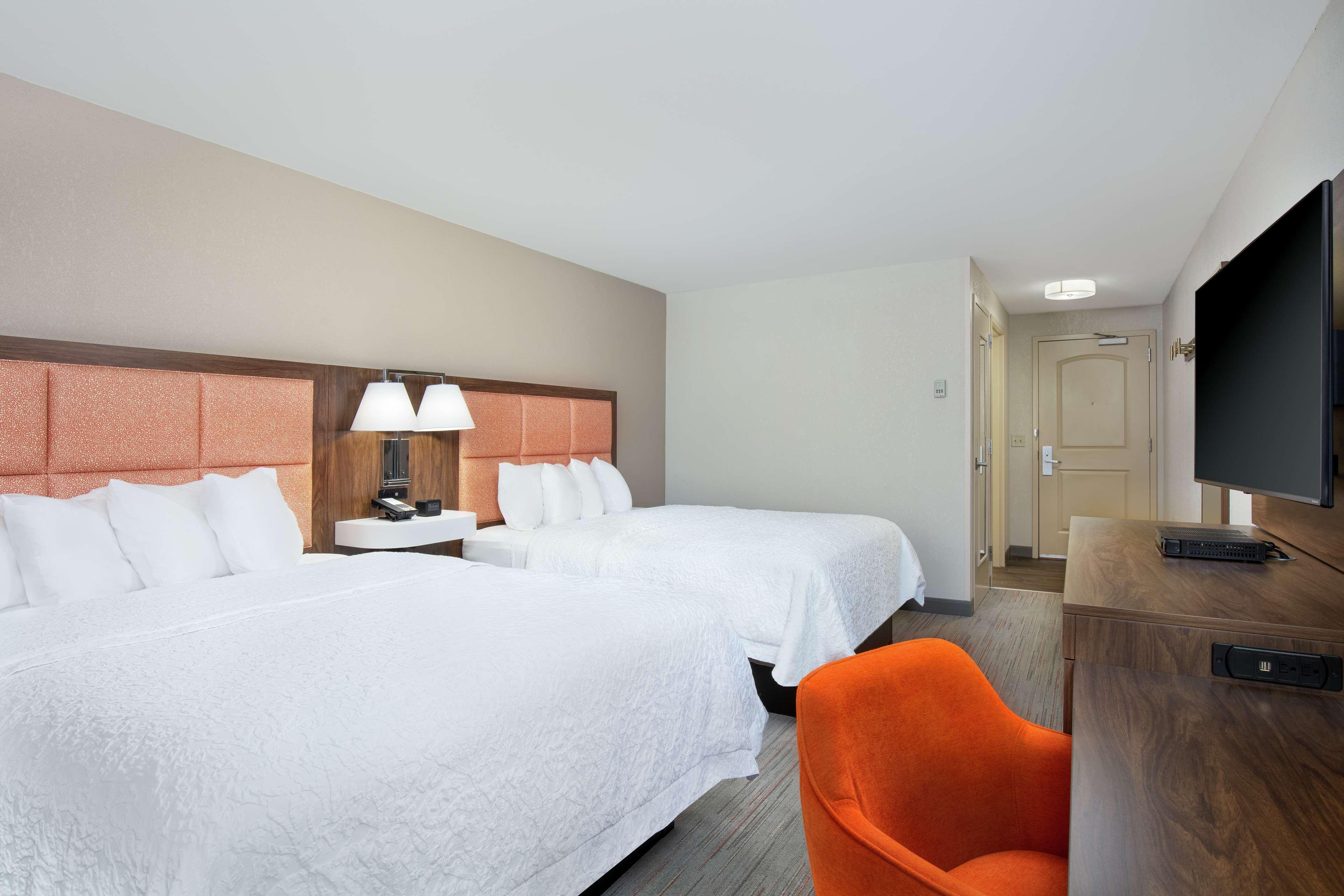 Newly Renovated Hampton Inn Omaha West Lakeside Kültér fotó