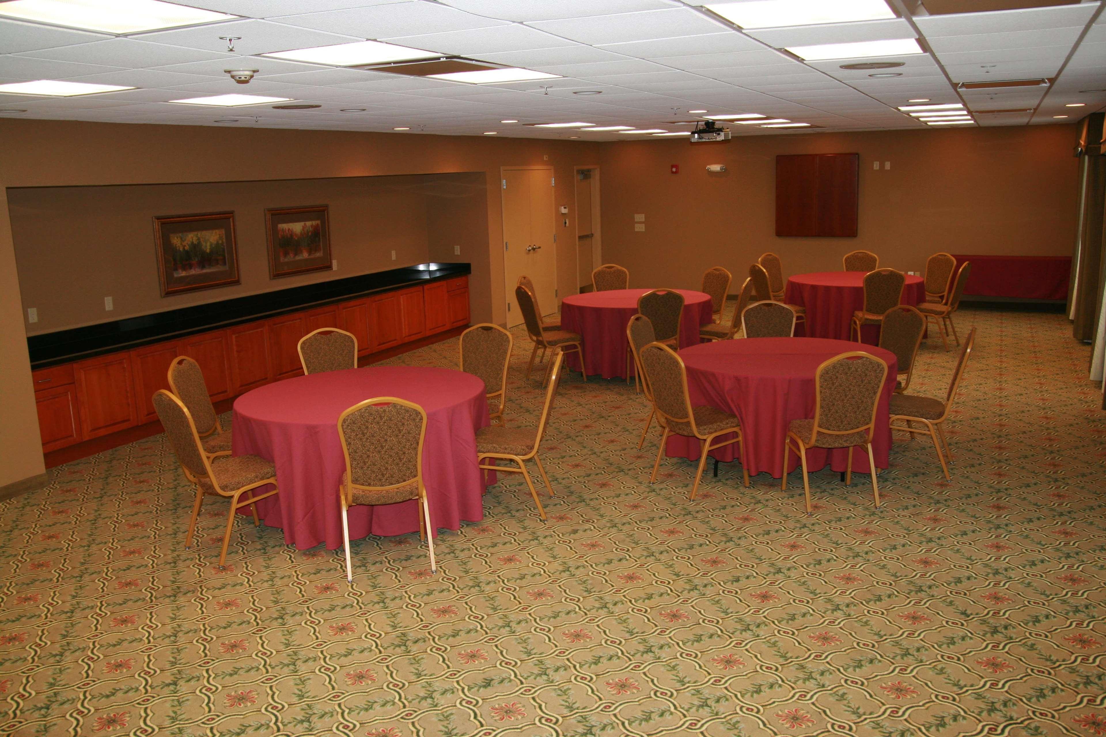 Newly Renovated Hampton Inn Omaha West Lakeside Kültér fotó