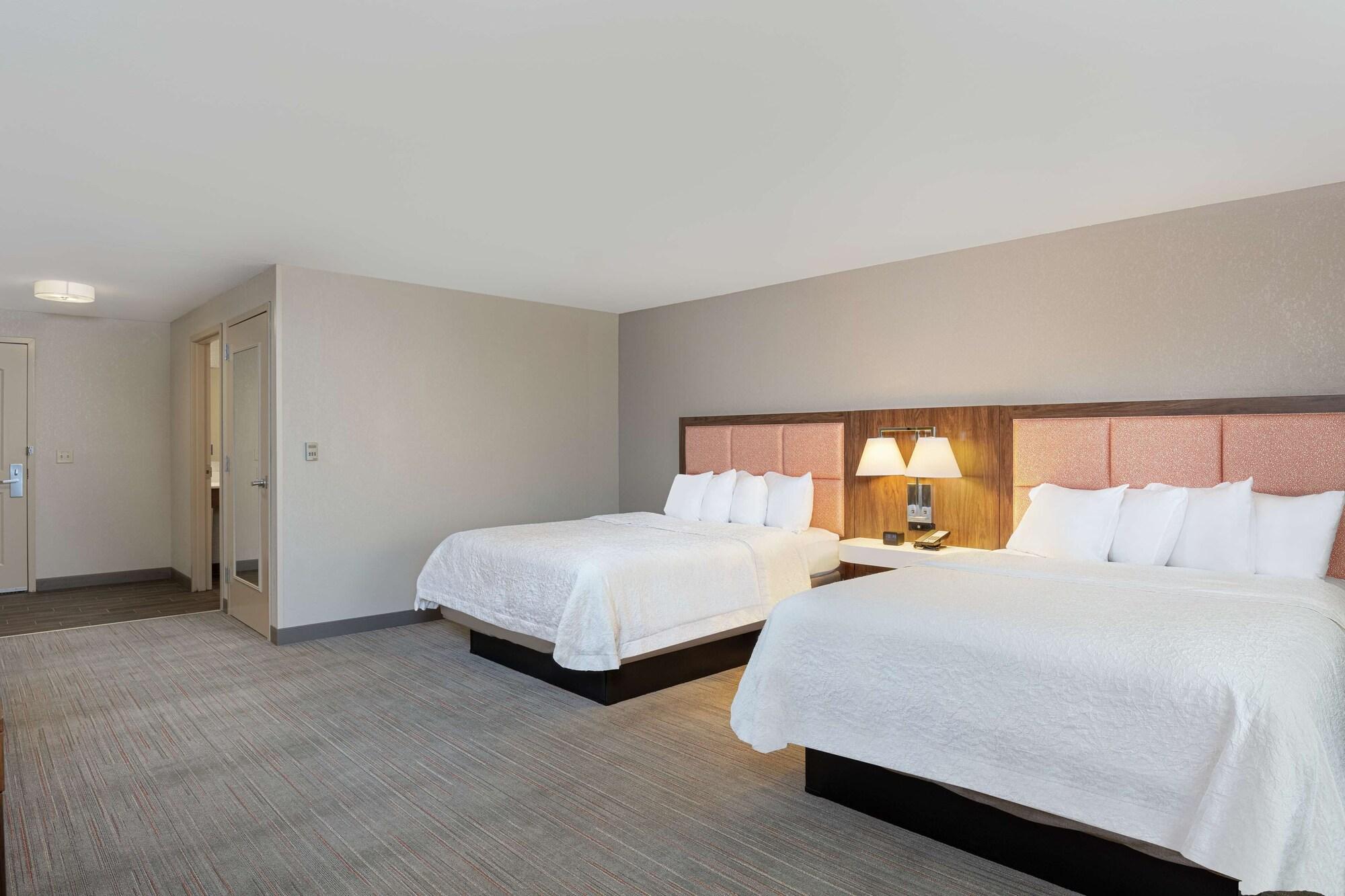Newly Renovated Hampton Inn Omaha West Lakeside Kültér fotó