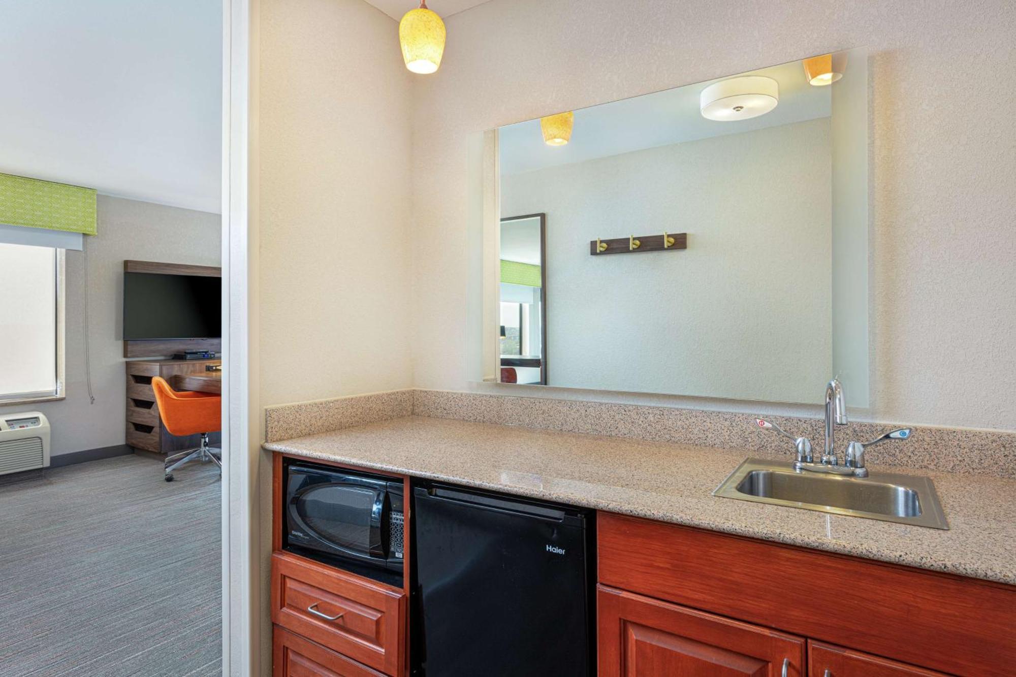 Newly Renovated Hampton Inn Omaha West Lakeside Kültér fotó