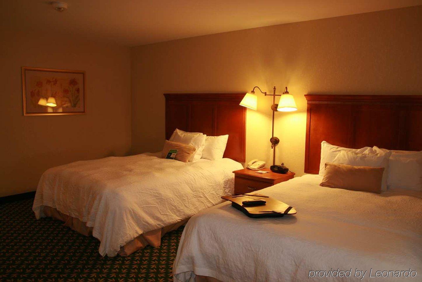 Newly Renovated Hampton Inn Omaha West Lakeside Szoba fotó
