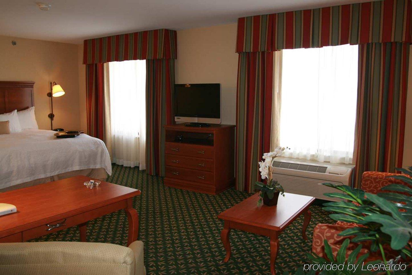 Newly Renovated Hampton Inn Omaha West Lakeside Szoba fotó