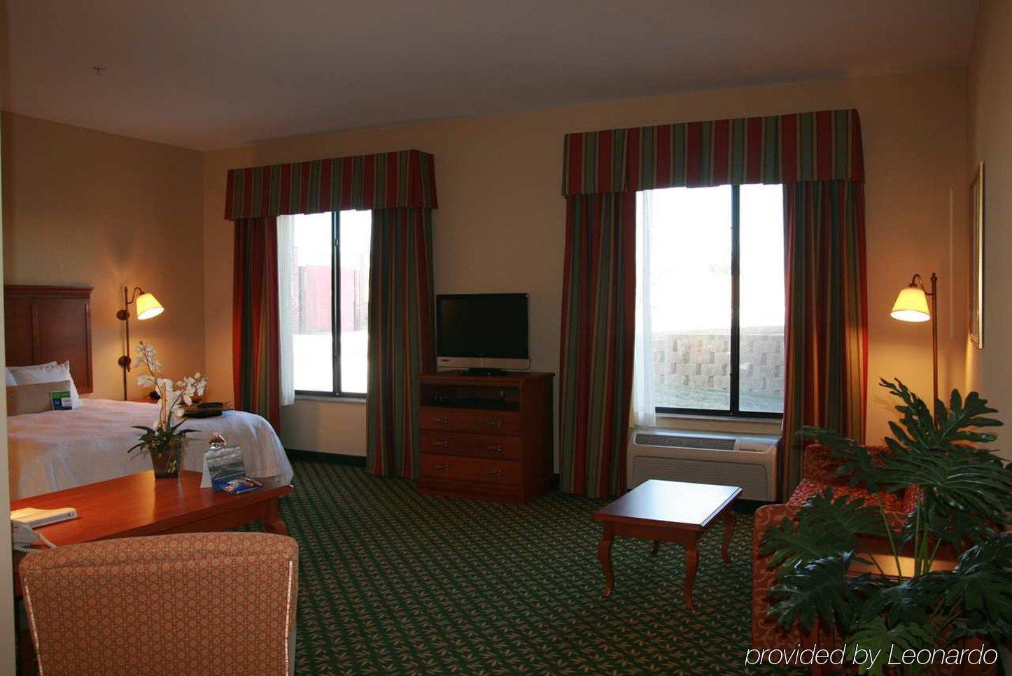 Newly Renovated Hampton Inn Omaha West Lakeside Szoba fotó
